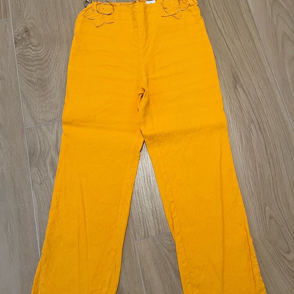 Cult Gaia Clementine Flare Linen Capri